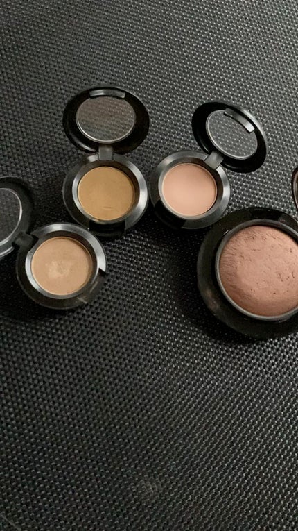 パウダー キス アイシャドウ/M・A・C/単色アイシャドウの人気ショート動画