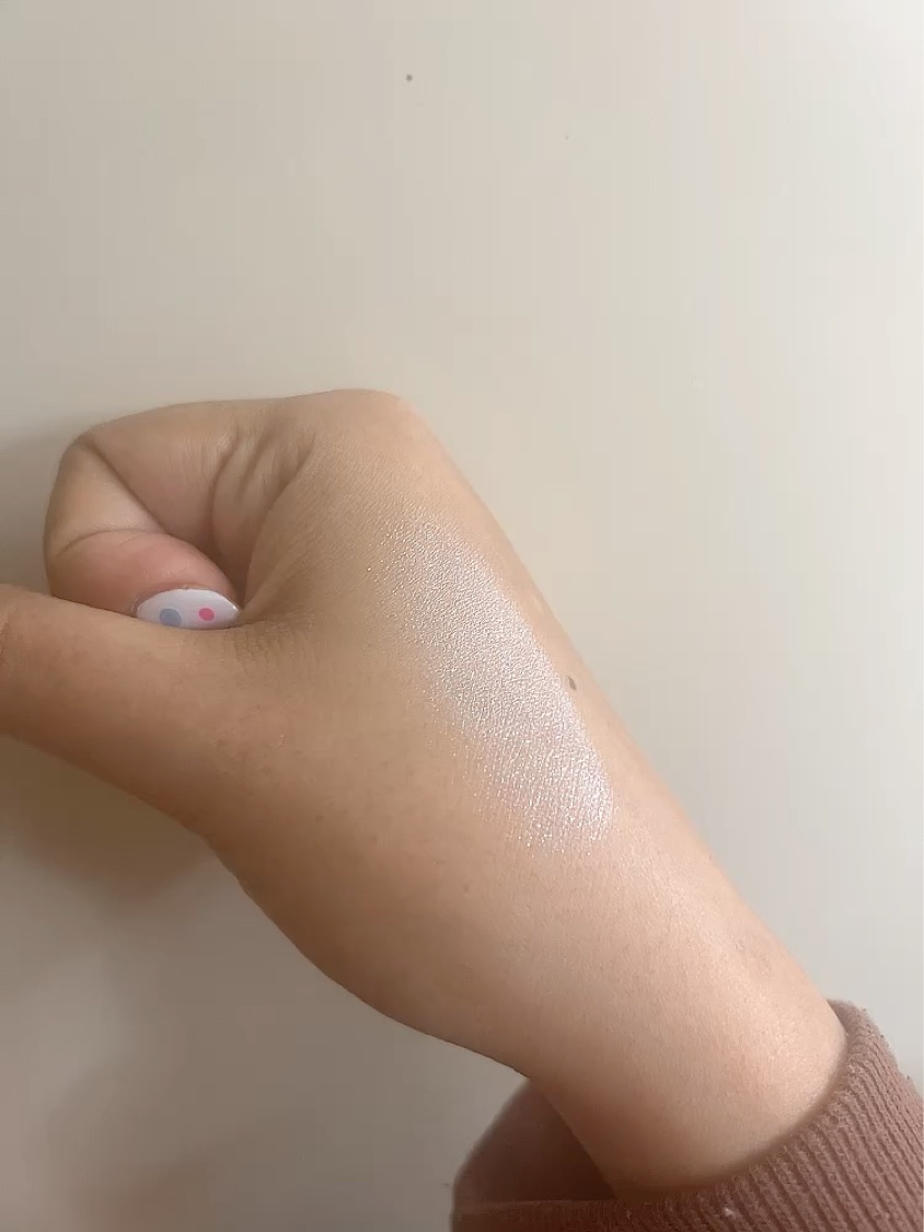 ニュアンスグロウハイライター/MilleFée/リキッドハイライトを使ったクチコミ（2枚目）