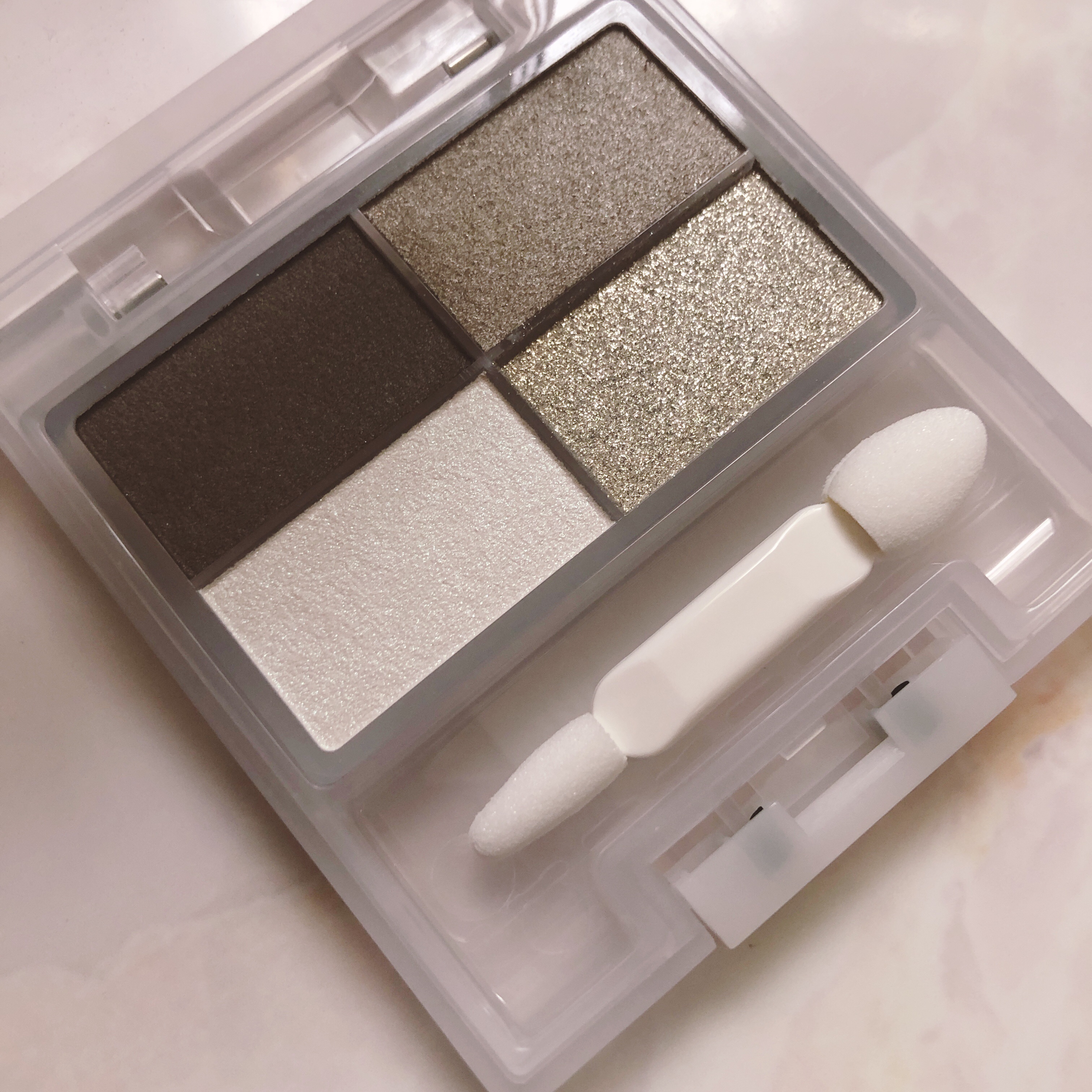 フェイスカラーパレット/チャコット・コスメティクス/アイシャドウパレットの動画クチコミ2つ目