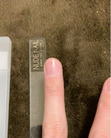 DAISO クイックシャイニングつめみがき(ひし形)のクチコミ「今回は爪やすりで表面のツヤ具合を比べてみました！

商品はDAISOの「ひし形つめみがき」とメ.....」（3枚目）