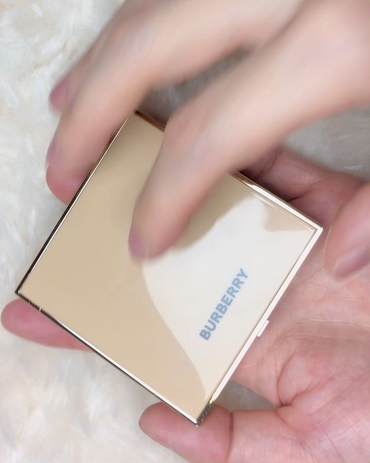 バーバリー アイ クアッド/Burberry Beauty/アイシャドウパレットを使ったクチコミ（2枚目）