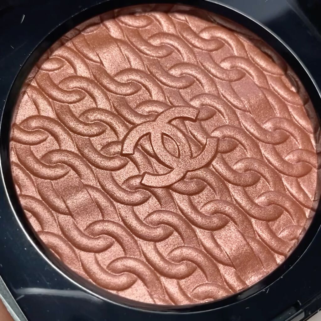 レ シェヌ ドゥ シャネル/CHANEL/プレストパウダーの動画クチコミ5つ目