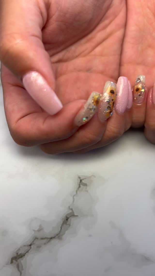 #ネイル,#ニュアンスネイル,#ジェルネイル,#ギャルネイル,#ネイル,#城陽ネイルのネイルデザイン