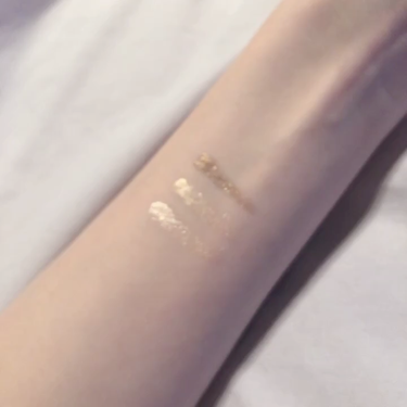 グリッター&グロウ リキッドアイシャドウ/stila/グリッターを使ったクチコミ（3枚目）