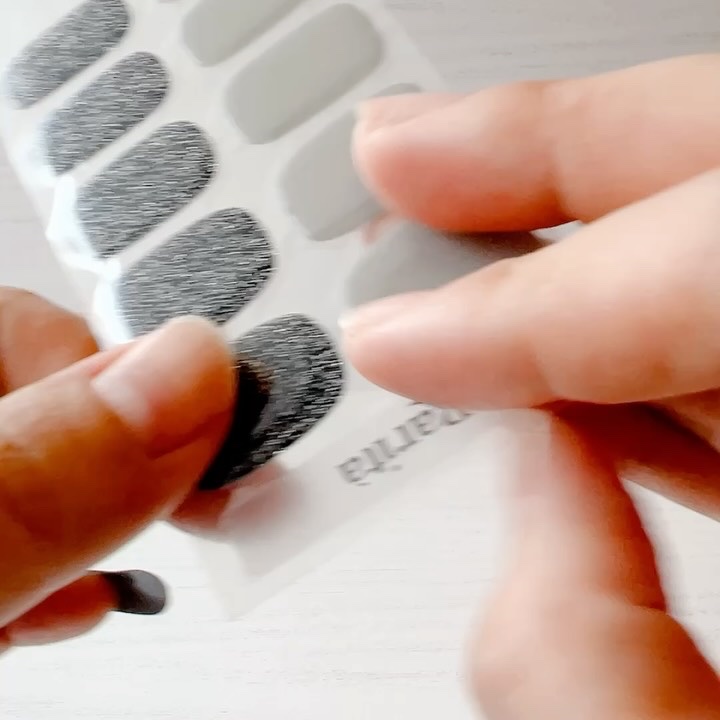 SUNNY RECIPE COLOR CHANGE GEL NAIL/SUNNY RECIPE/ネイルシールの動画クチコミ2つ目