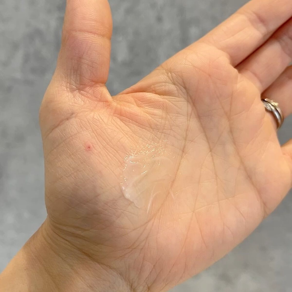 ファインビジュアル ホワイトリンクルクリーム /フェヴリナ/フェイスクリームの動画クチコミ2つ目