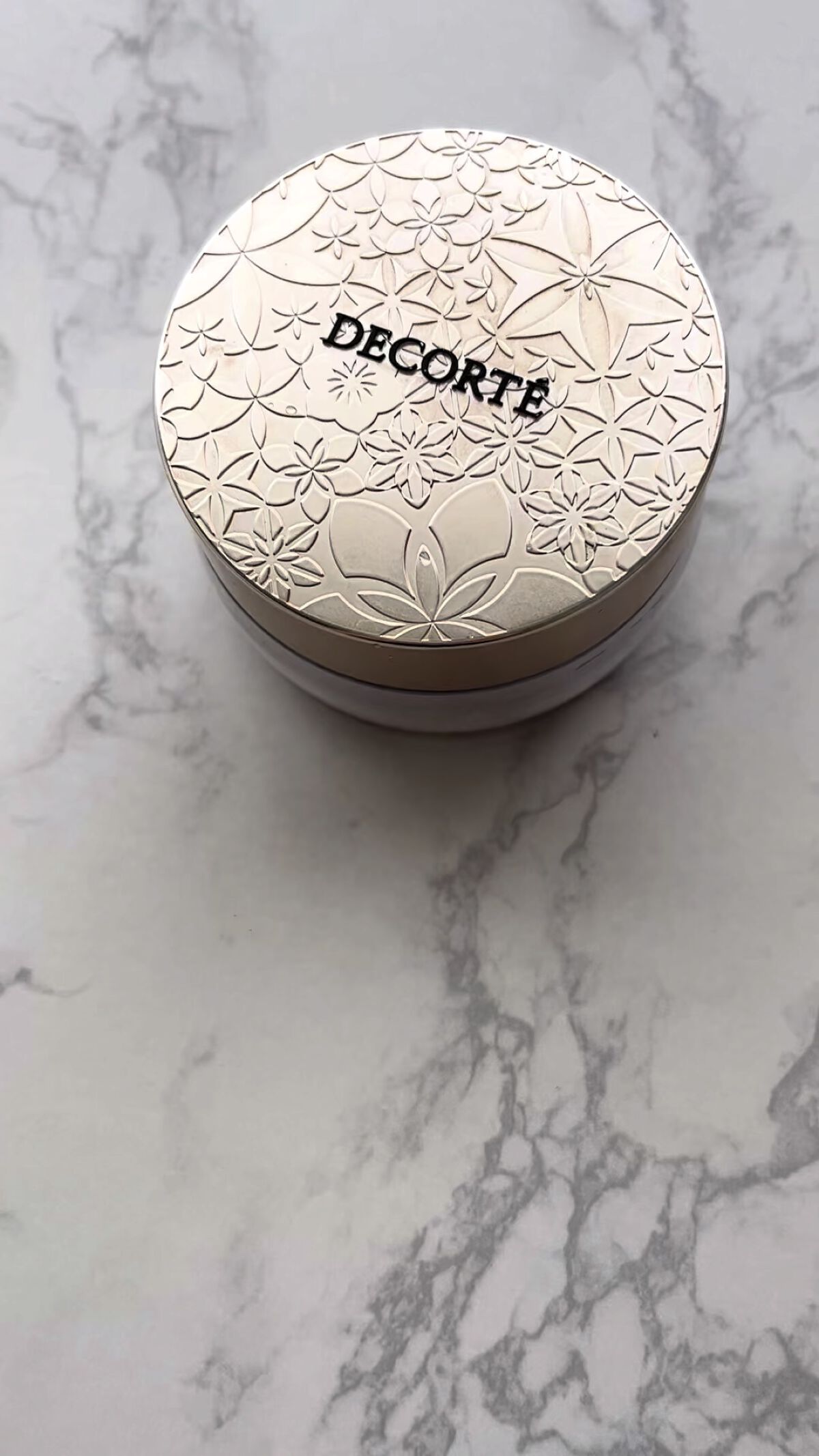 フェイスパウダー/DECORTÉ/ルースパウダーの人気ショート動画