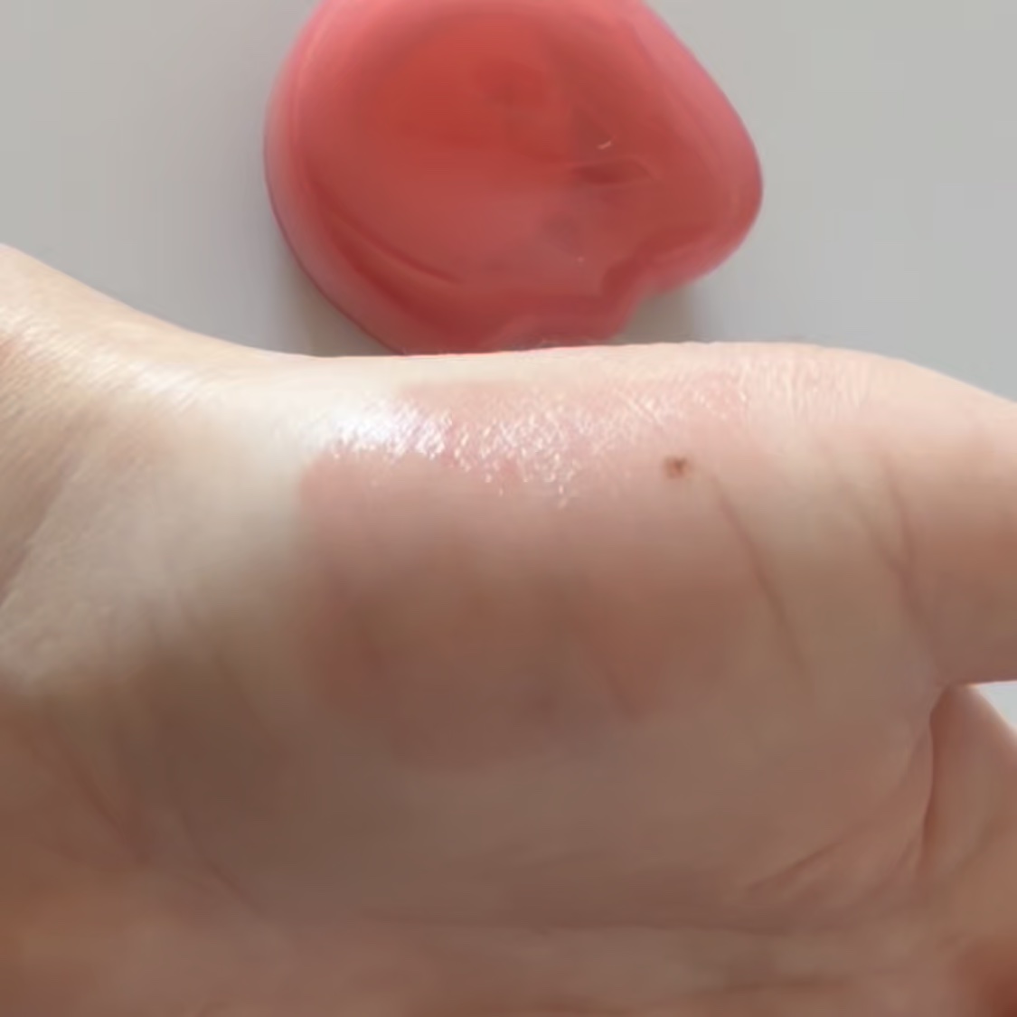 バーミーパフポットリップアンドチーク/%Recipe/ジェル・クリームチークの動画クチコミ2つ目