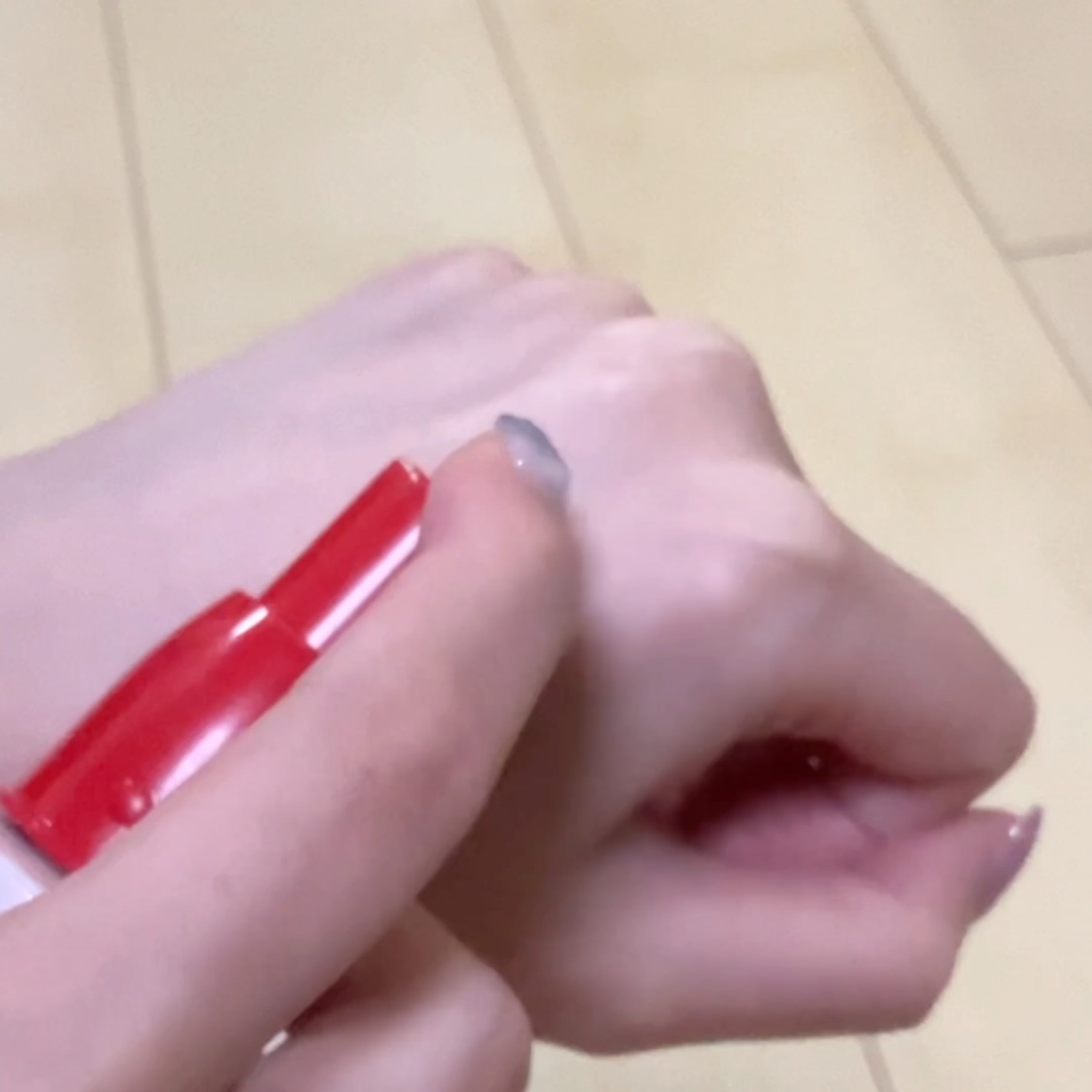 エッセンス スキングロウ ファンデーション 140 Porcelain/SHISEIDO/リキッドファンデーションを使ったクチコミ（3枚目）