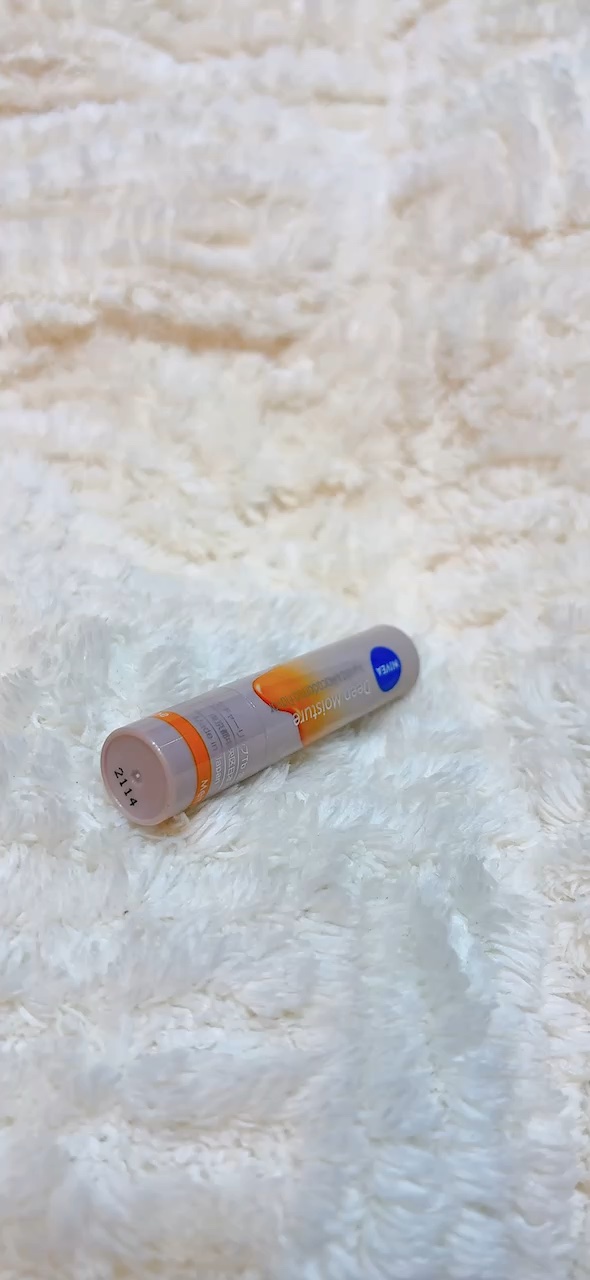 ニベア ディープモイスチャーリップ メルティタイプ/ニベア/リップクリームの動画クチコミ2つ目