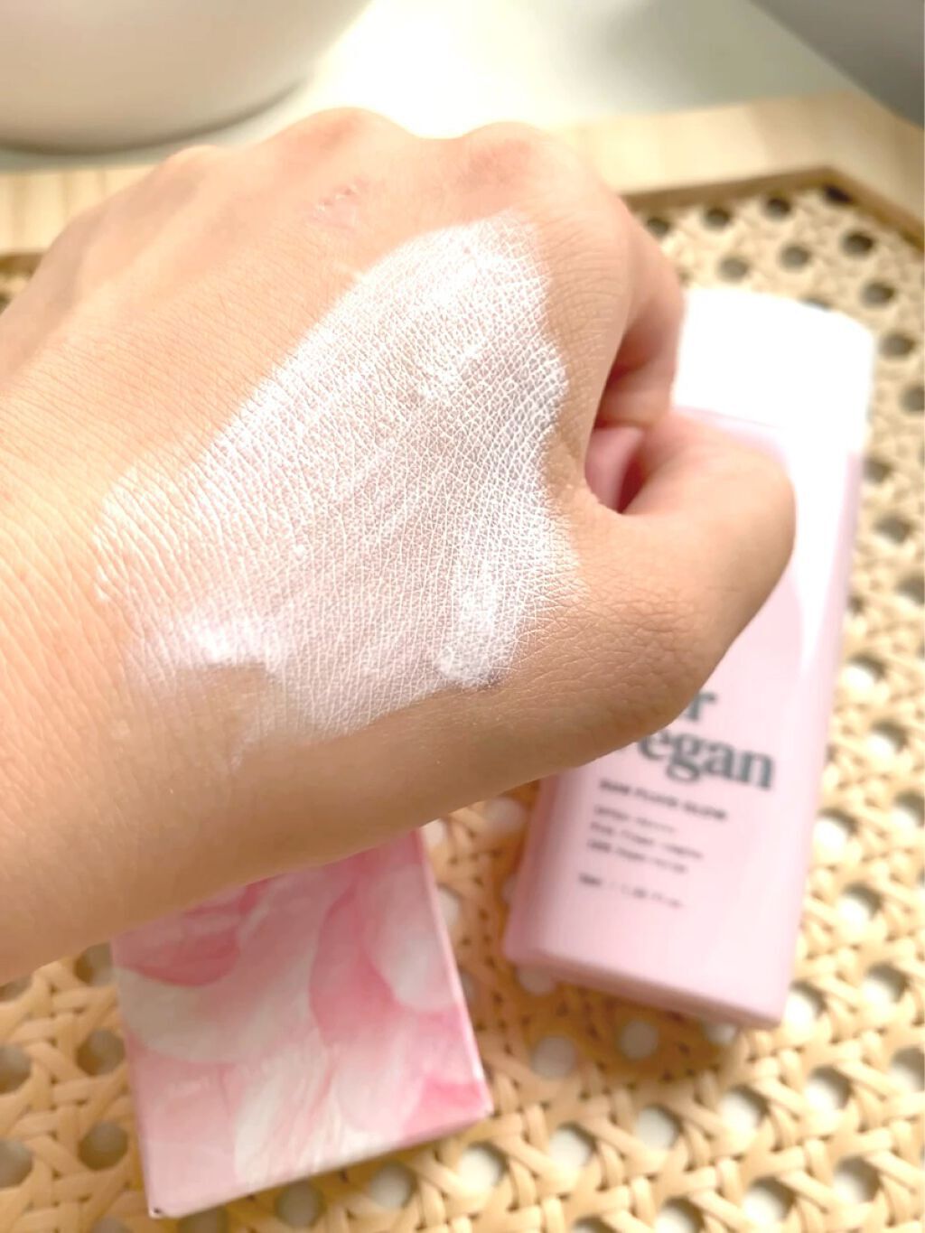 アワーヴィーガン サンプルイド グロー/manyo/化粧下地を使ったクチコミ（2枚目）