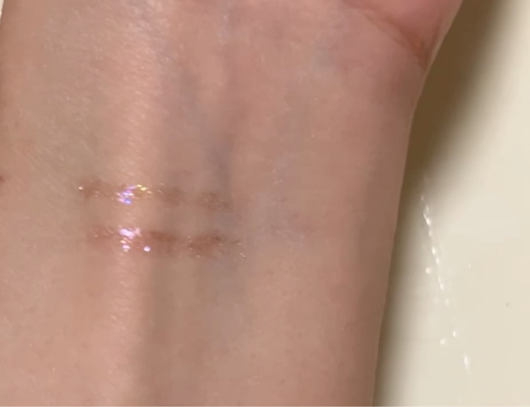 グリッターライナー/coou/グリッターを使ったクチコミ（2枚目）