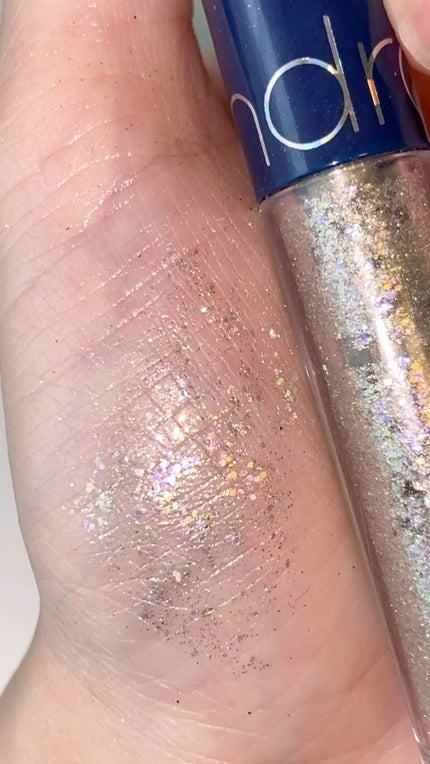 リキッド グリッター シャドウ/rom&nd/グリッターの人気ショート動画