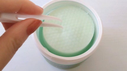 ティーツリーカーミングエッセンスパッド/MEDIHEAL/トナーパッドの人気ショート動画