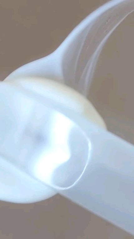 ヒアルーシカ ウォーターフィット サンセラム/SKIN1004/日焼け止めローションの人気ショート動画