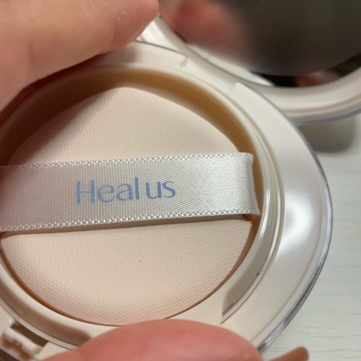 ブリージンググロークッション/Healus/クッションファンデーションを使ったクチコミ（3枚目）