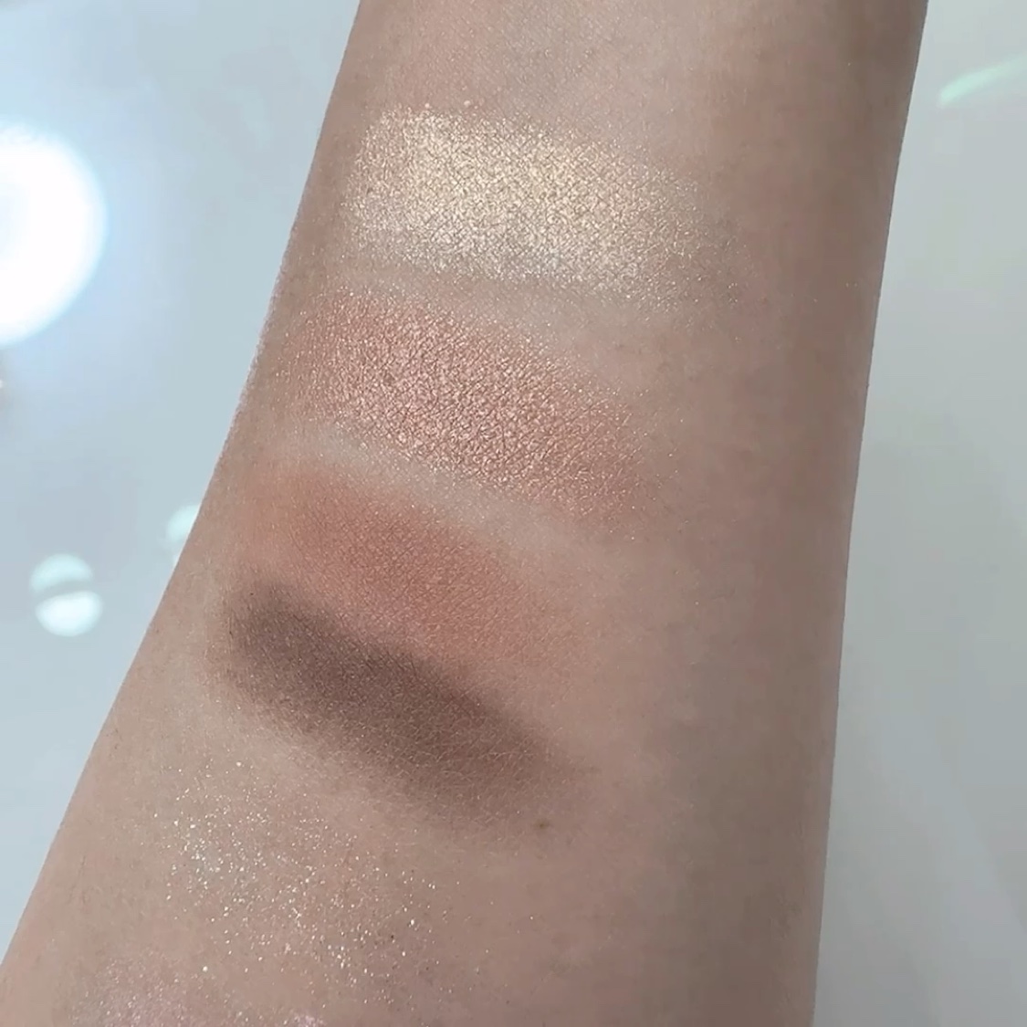 THE アイパレR/b idol/アイシャドウパレットの動画クチコミ3つ目