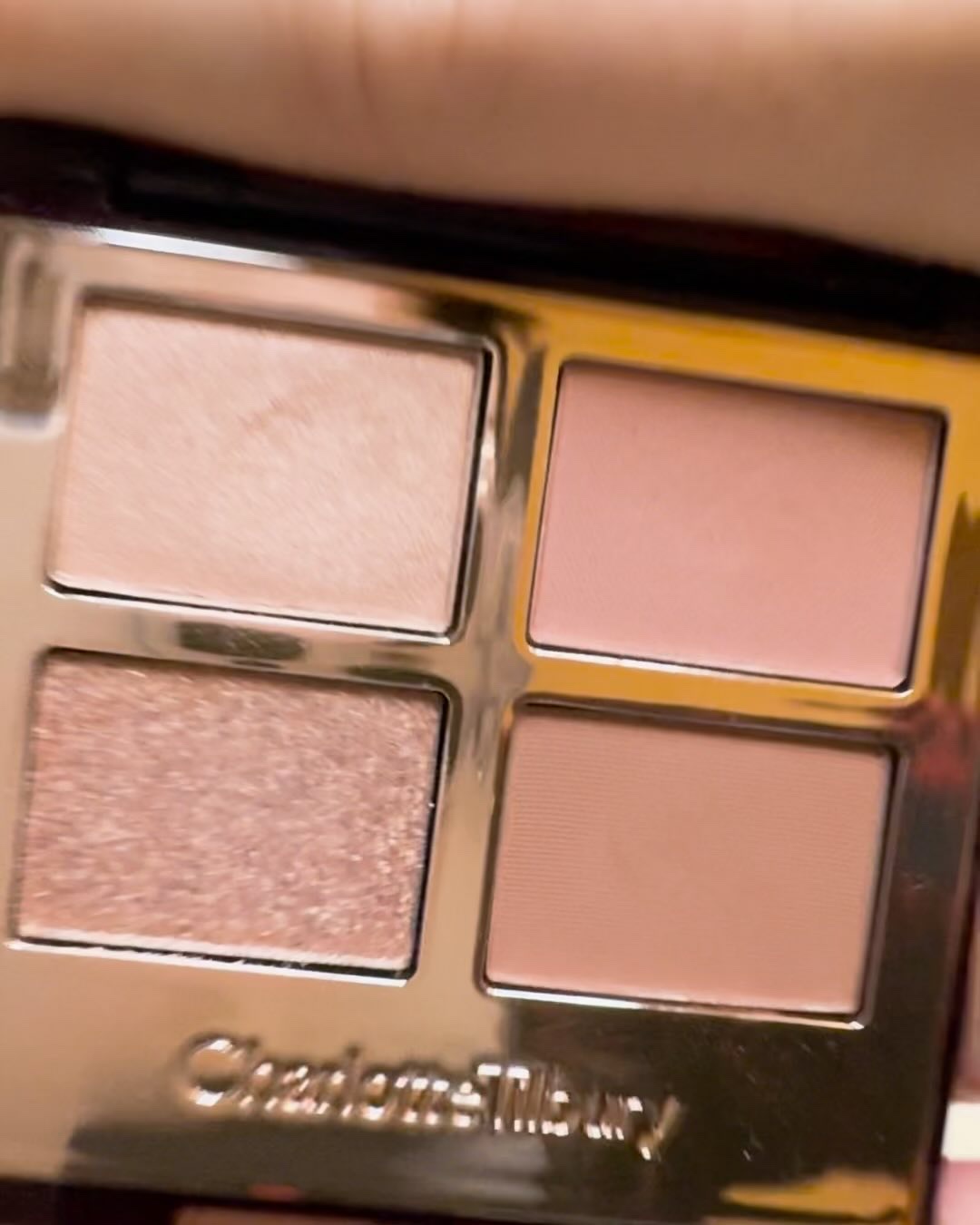  ラグジュアリーパレット/Charlotte Tilbury/アイシャドウパレットの人気ショート動画