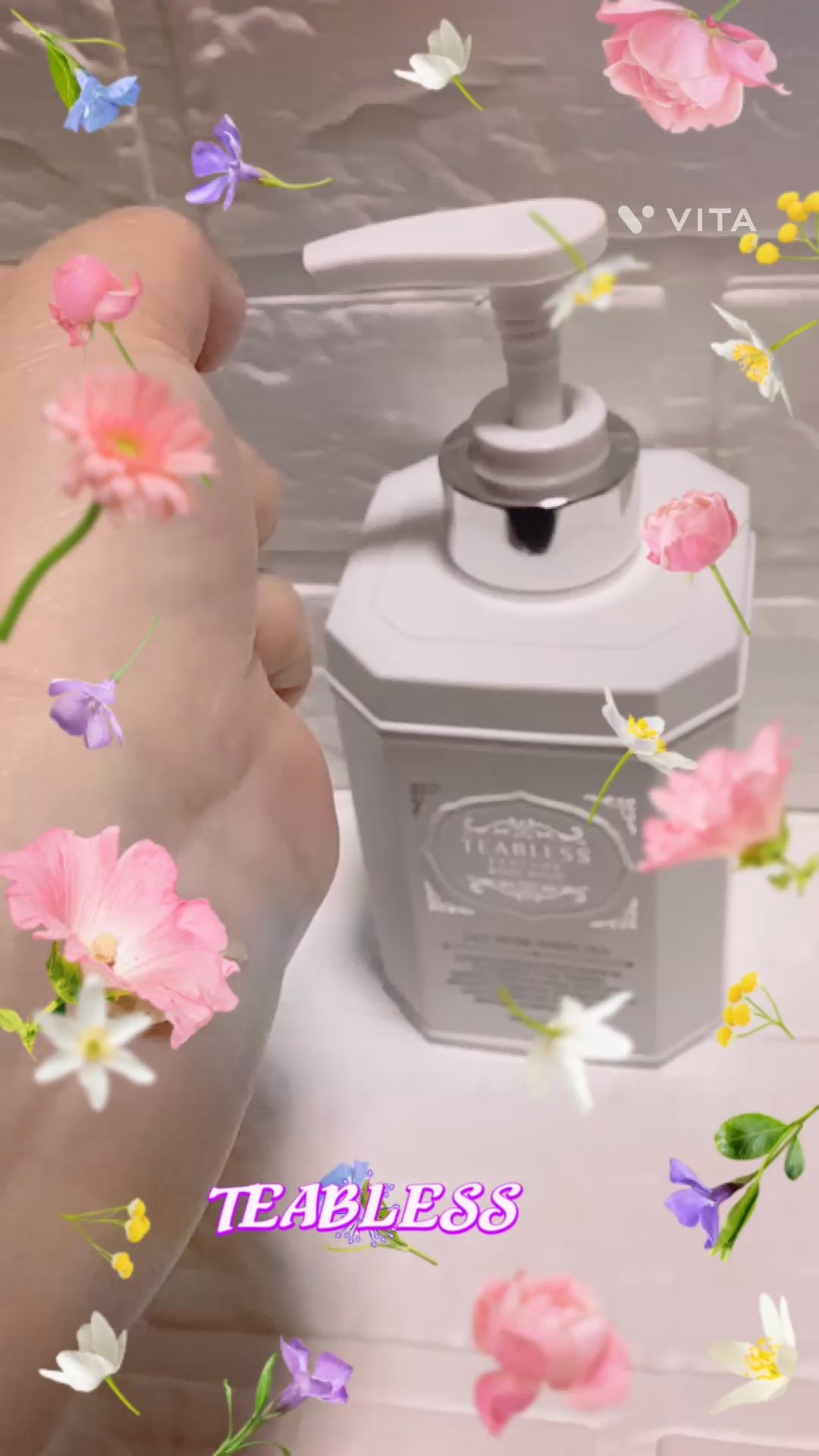 パフュームボディソープ リリィムスクホワイトティー/TEABLESS/ボディソープの人気ショート動画