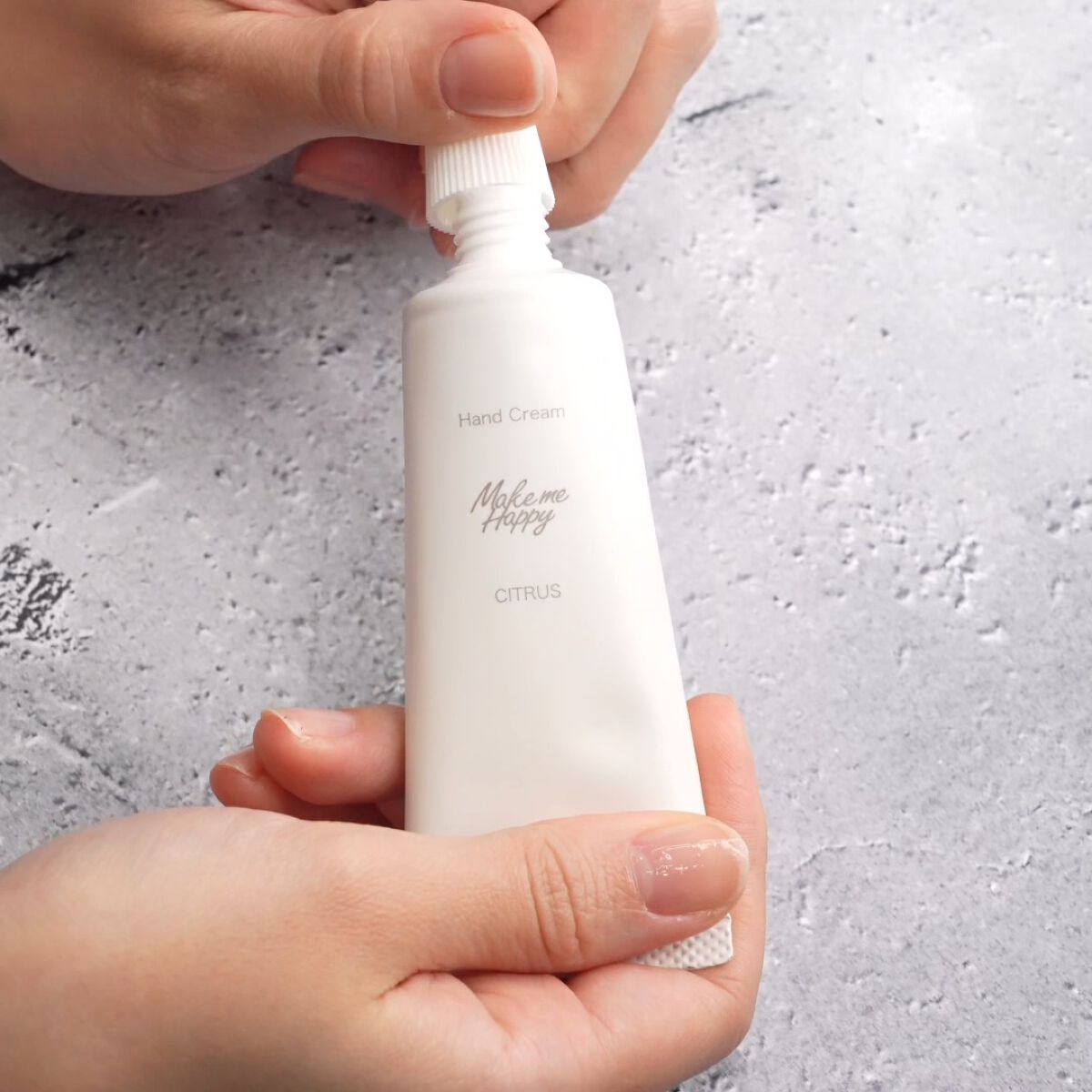 メイクミーハッピー ハンドクリーム ROSE/キャンメイク/ハンドクリームの動画クチコミ5つ目