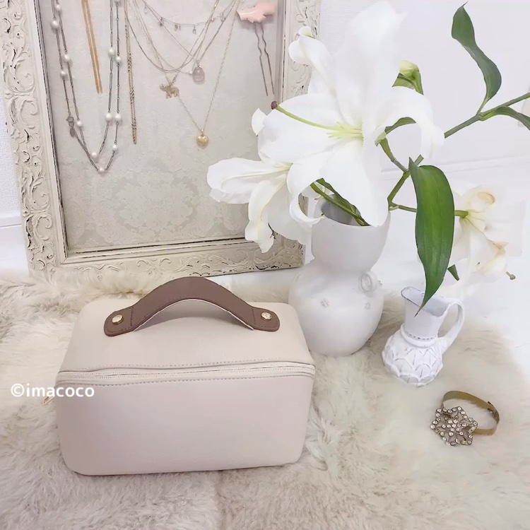 バニティポーチ/クロスチャーム/化粧ポーチを使ったクチコミ（2枚目）