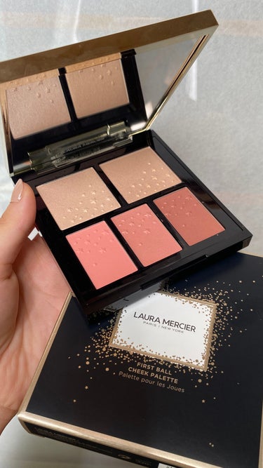 ローラ メルシエ ファースト ボール チーク パレット

.
#lauramercier#ローラメルシエ#ホリデーコレクション#クリスマスコフレ #新作コスメ #デパコス#チーク#パレット#フェイスカラ