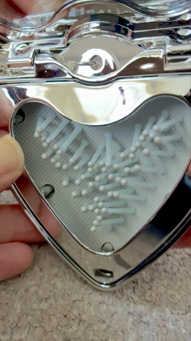 チャーム付き　ミラー&ブラシ/フランフラン/その他の動画クチコミ1つ目