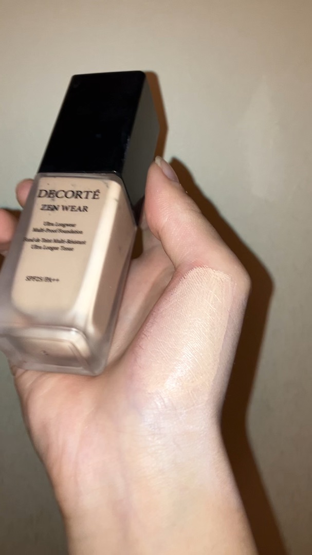 ゼン ウェア グロウ/DECORTÉ/リキッドファンデーションの人気ショート動画