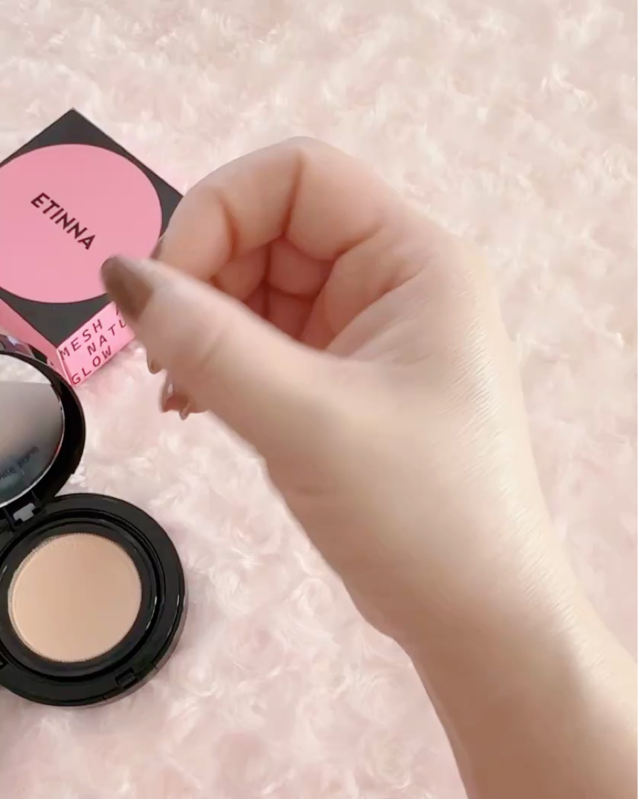 エティナ メッシュエアネス ナチュラルグロウ クッション/ETINNA/クッションファンデーションの動画クチコミ3つ目