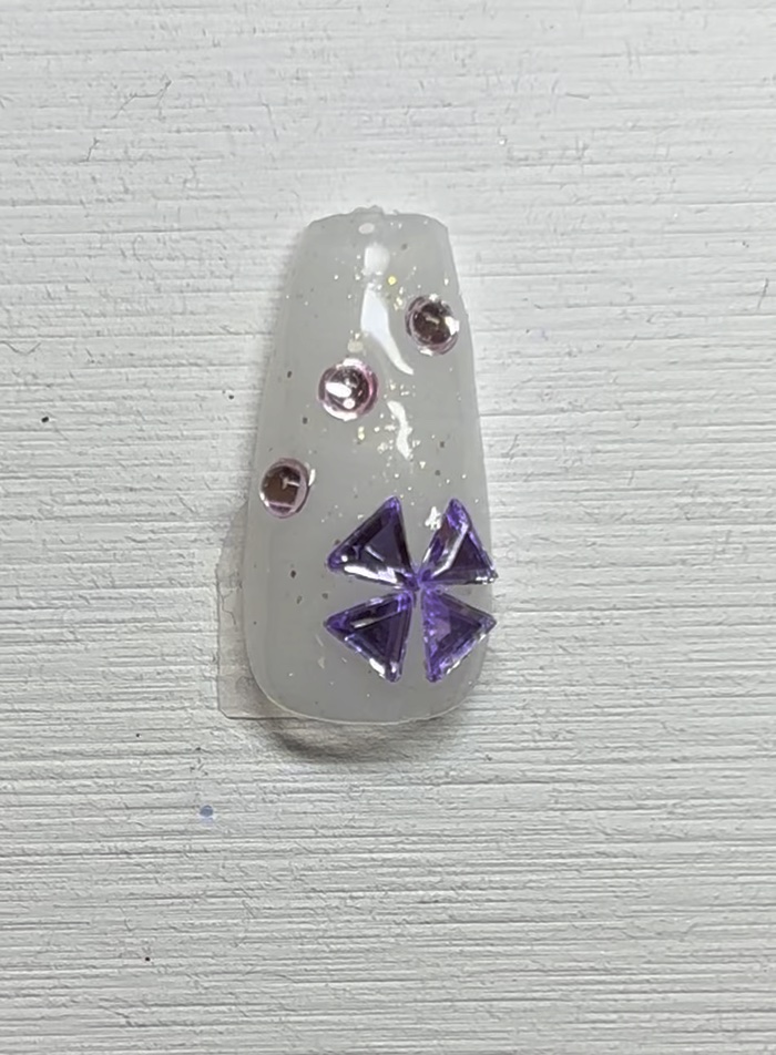 ジェルネイルDA/IDATE/ジェルネイルの動画クチコミ2つ目