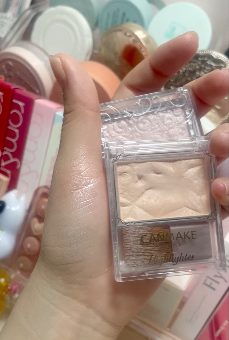 パールグロウハイライト/CEZANNE/パウダーハイライトを使ったクチコミ（1枚目）