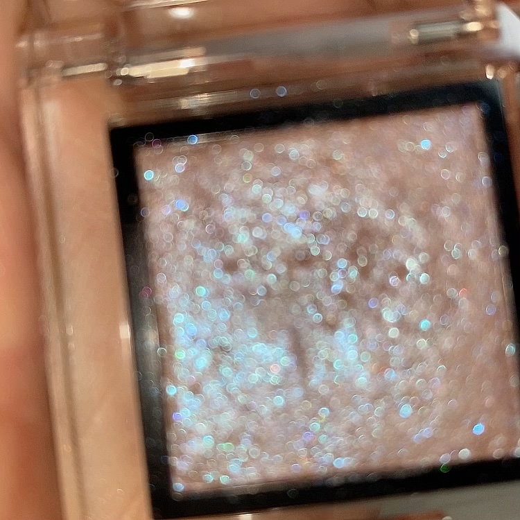 アディクション ザ アイシャドウ スパークル/ADDICTION/単色アイシャドウを使ったクチコミ（1枚目）