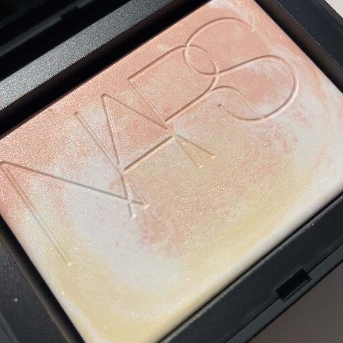 ライトリフレクティング プリズマティックパウダー/NARS/プレストパウダーを使ったクチコミ（2枚目）