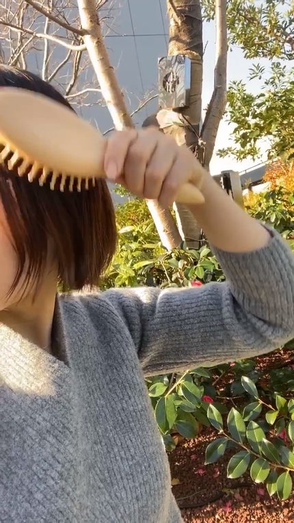 chihiro on LIPS 「Ofhairにて先行発売中の【5wayクッションブラシ】こんに..」(1枚目)