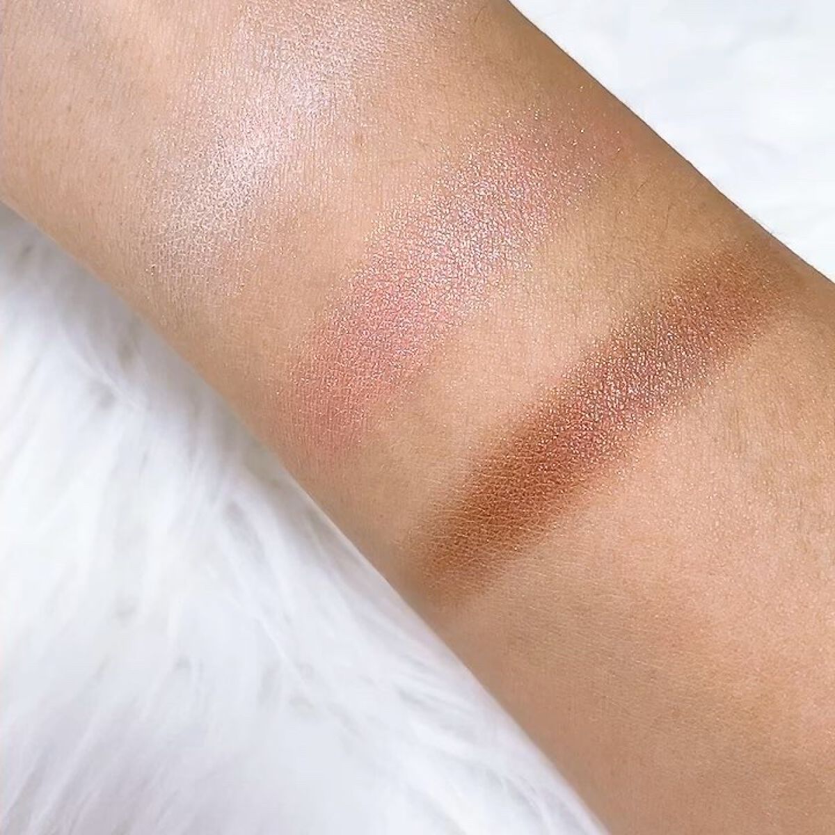 ベアスキンアイズ/lea by R./アイシャドウパレットの動画クチコミ3つ目