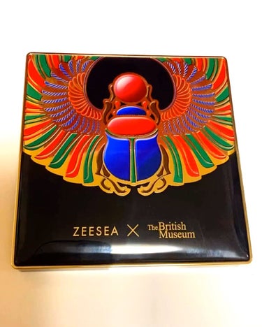 ZEESEA
ZEESEA × 大英博物館 16 Colors Eyeshadow Tray✨

今回は02スカラベを使ってみました💖
見た目の高級感！素敵すぎる〜！
そして、ついに中国コスメデビューで