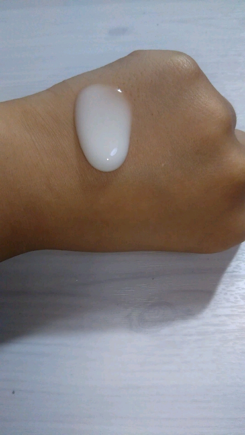 ニベアサン ウォータージェル SPF50/ニベア/日焼け止め・UVケアの動画クチコミ4つ目