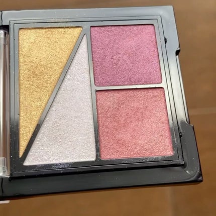 UR GLAM VELVET EYE COLOR PALETTE/U R GLAM/アイシャドウパレットを使ったクチコミ(3枚目)