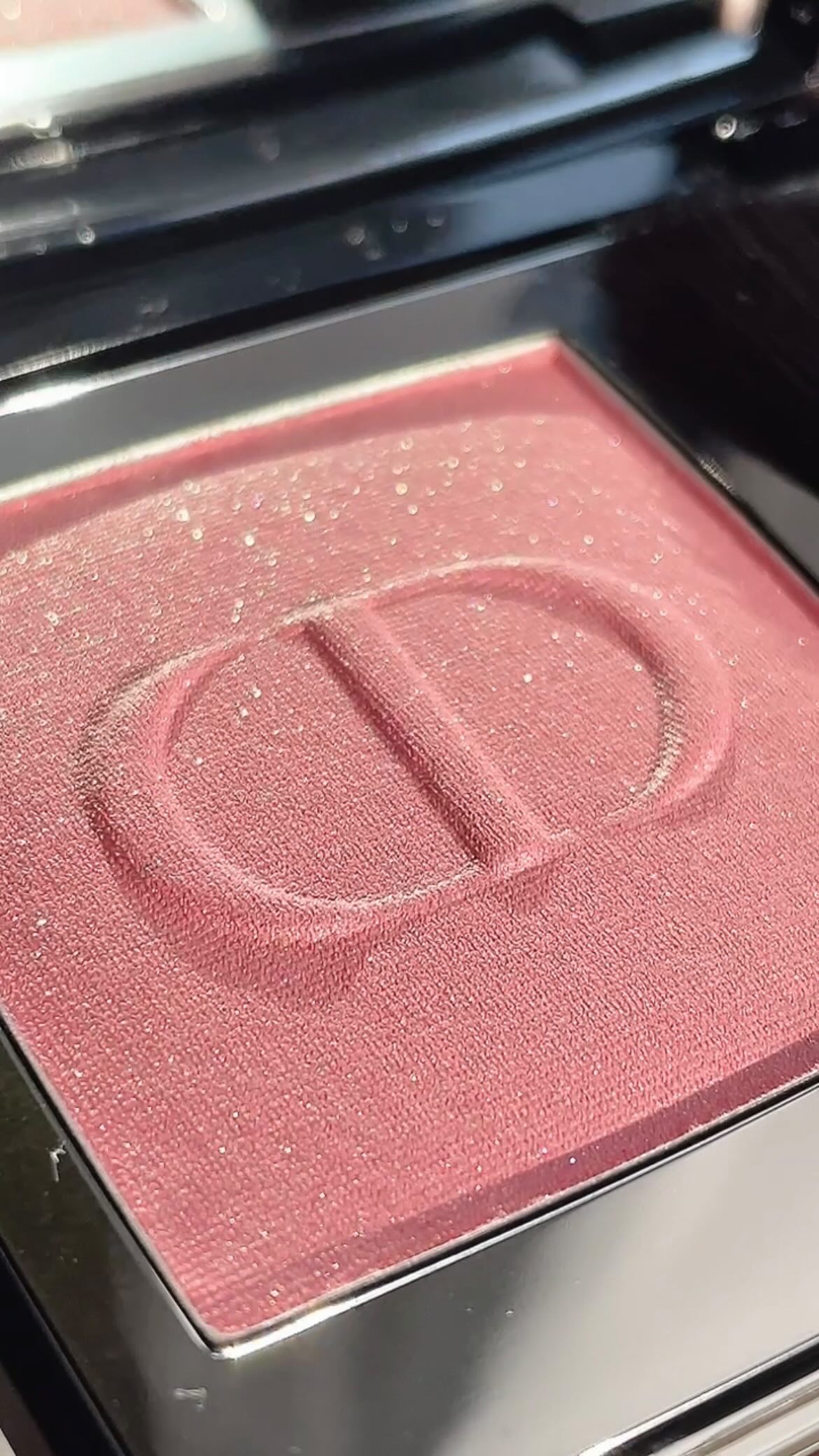 【旧】ディオールスキン ルージュ ブラッシュ/Dior/パウダーチークの人気ショート動画