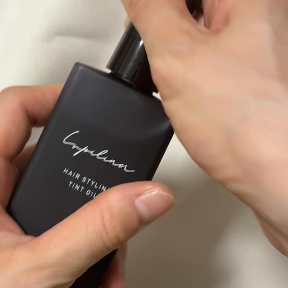ヘアスタイリングティントオイル/ルピリーナ/ヘアオイルの動画クチコミ3つ目