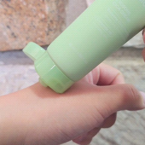 MEDICUBE エクソソームシカクリームのクチコミ「メディキューブのエクソソームシカクリームはシカより強力なエクソソームシカが配合された肌荒れ鎮静.....」（2枚目）