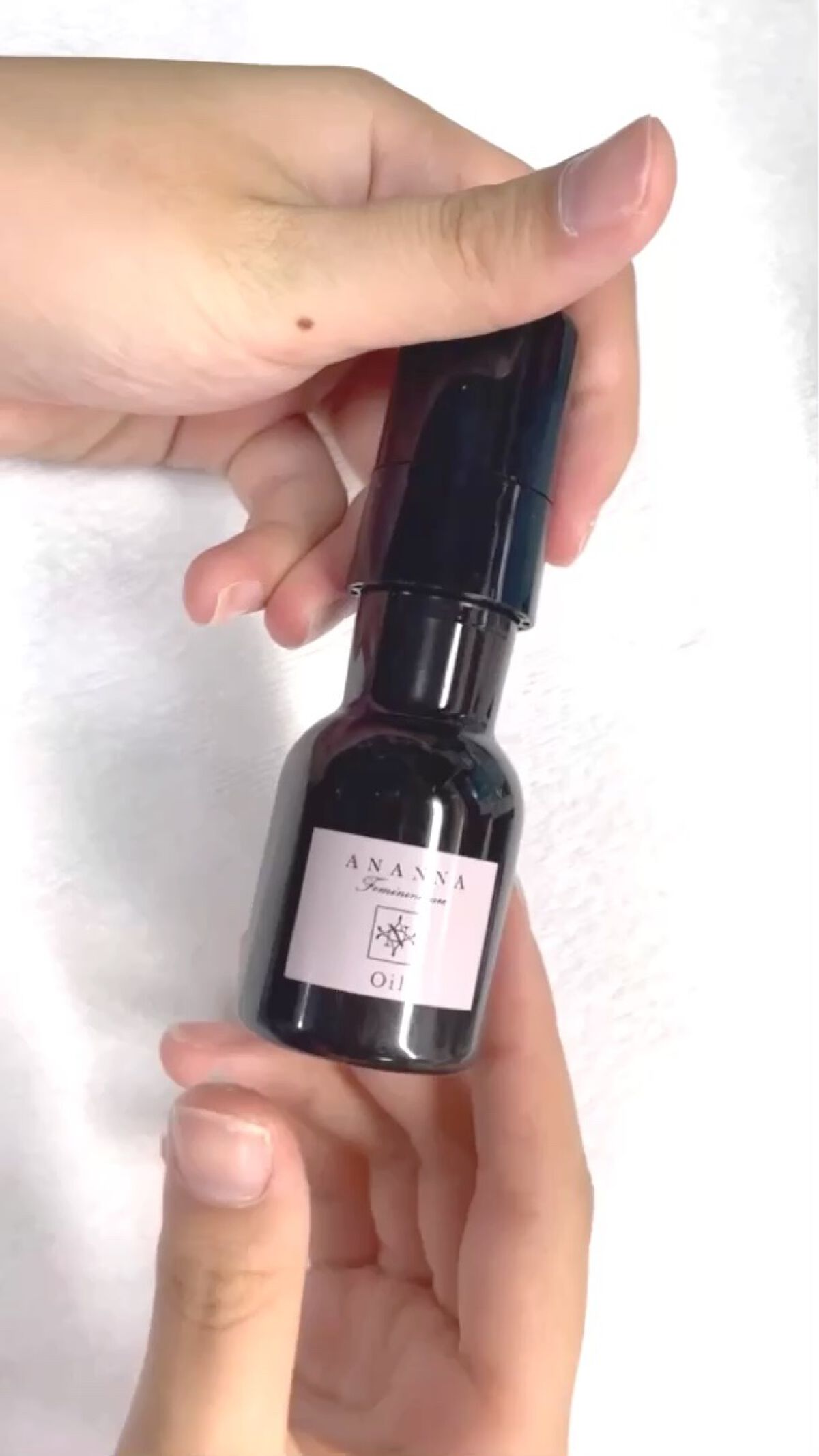 ANANNA フェミニンケア オイルのクチコミ「テクスチャー紹介！

「ANANNA Femininecare Oil」

乾燥から肌を守りや.....」（1枚目）