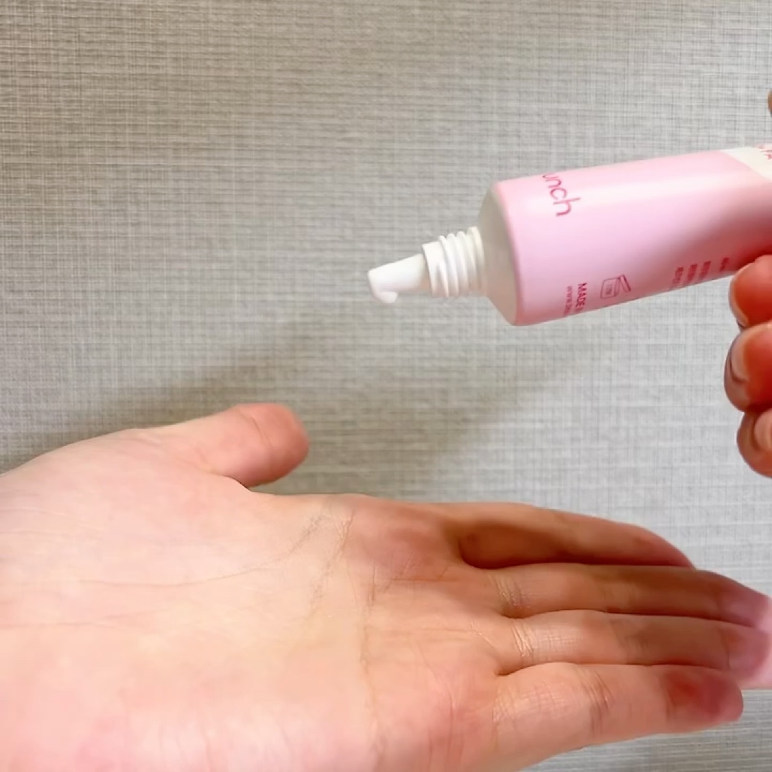 ウォーターメロン パンチ カミング サンスクリーン / スイカサンクリーム / SPF 50+ PA++++  /ビューランチ/日焼け止めクリームを使ったクチコミ（2枚目）