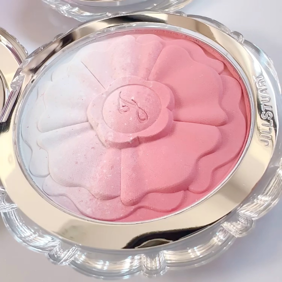 ジルスチュアート　パステルペタル ブラッシュ/JILL STUART/パウダーチークを使ったクチコミ（2枚目）