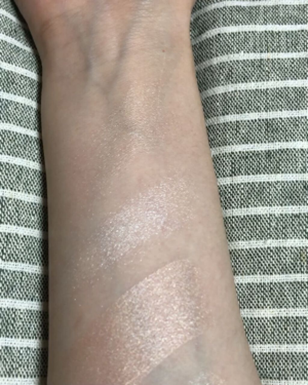 フェイスイルミネーター/ローラ メルシエ/パウダーハイライトを使ったクチコミ（3枚目）