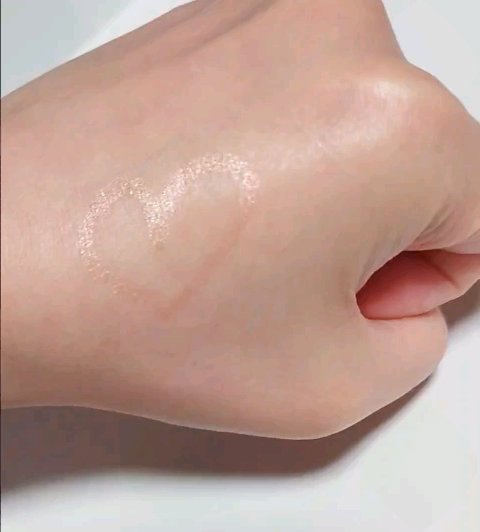 キャビア スティック アイカラー N/ローラ メルシエ/スティックアイシャドウの動画クチコミ1つ目