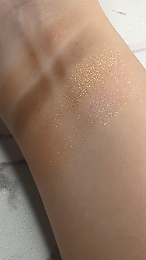 アディクション ザ アイシャドウ スパークル/ADDICTION/単色アイシャドウを使ったクチコミ（3枚目）