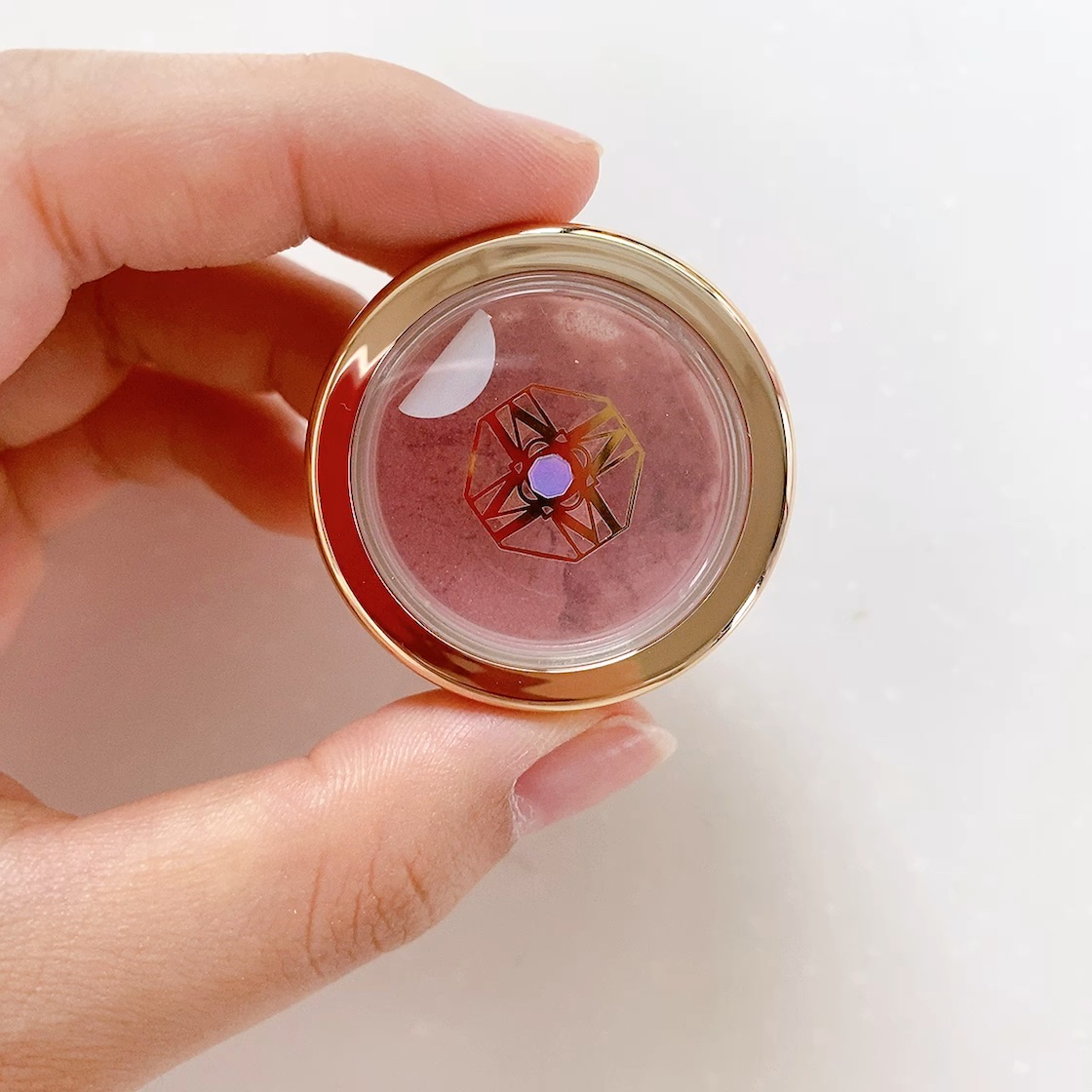 ミネラルピグメント/ONLY MINERALS/単色アイシャドウの人気ショート動画