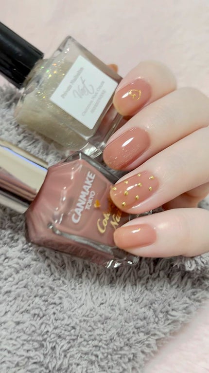 カラフルネイルズ/キャンメイク/マニキュアの人気ショート動画