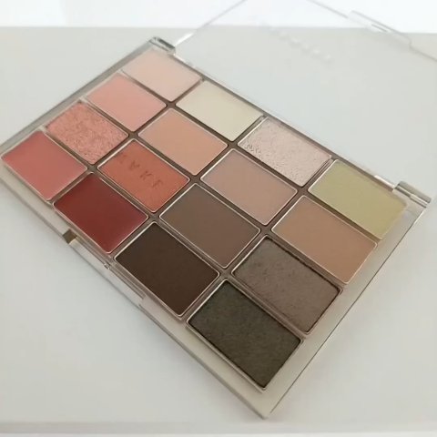 ソフトブラーリングアイパレット/wakemake/アイシャドウパレットを使ったクチコミ（2枚目）